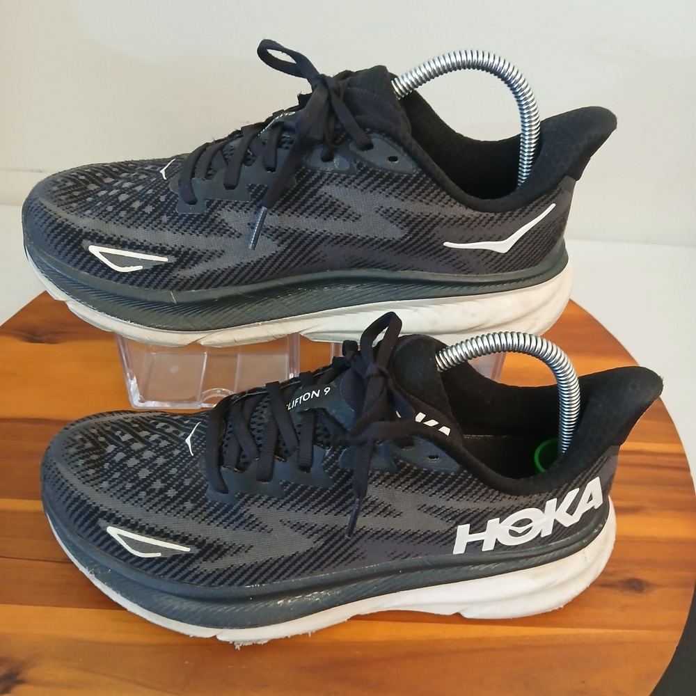 Hoka One One Clifton 9 Women 9 Black White Running Shoes Sneakers 1127896 BWHT